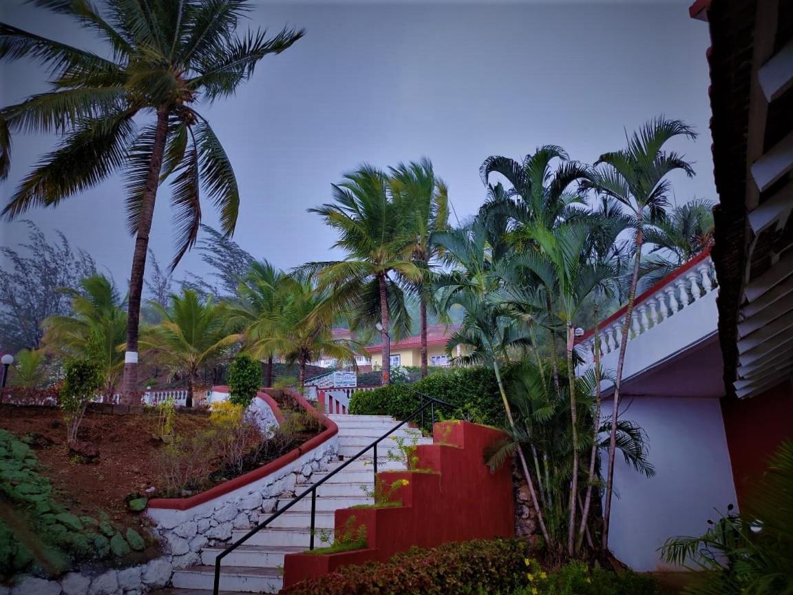 Indismart Woodbourne Resort Madgaon