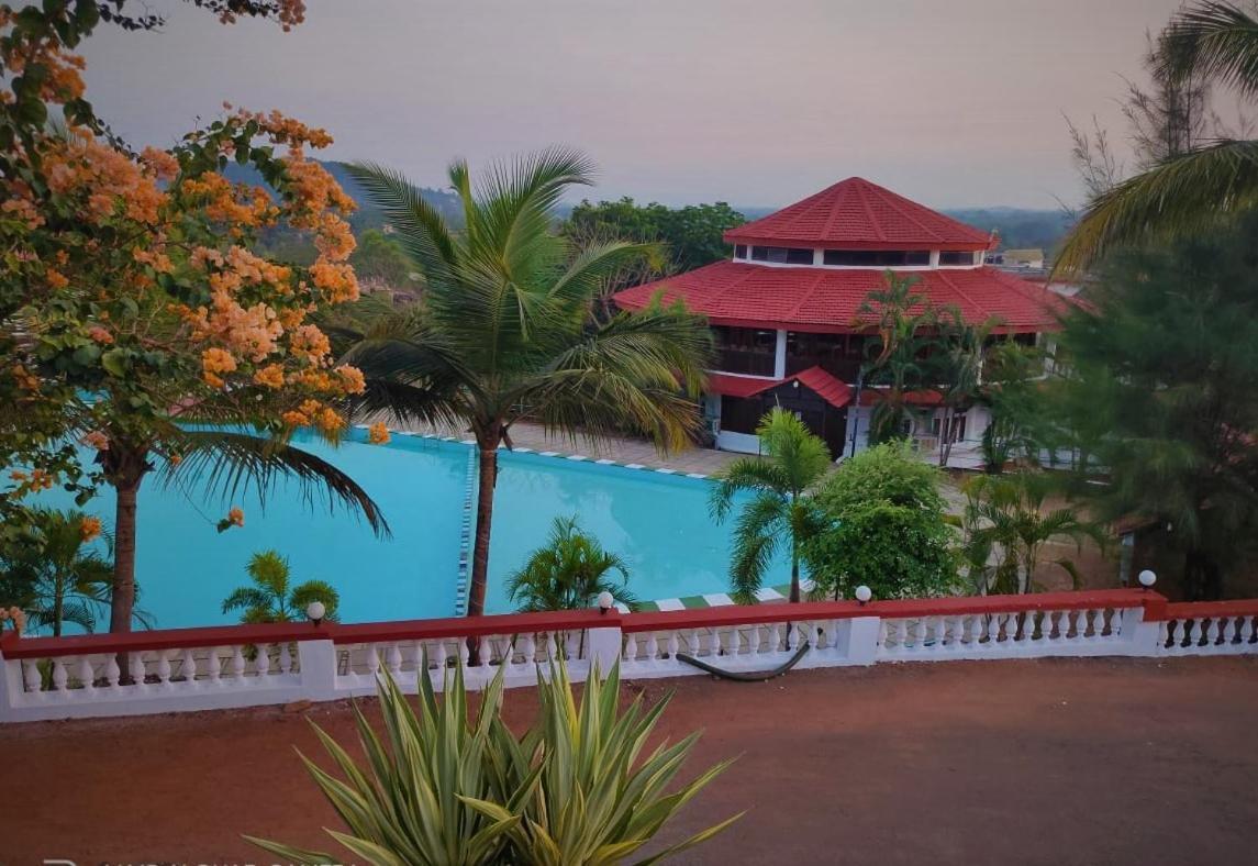 Indismart Woodbourne Resort Madgaon