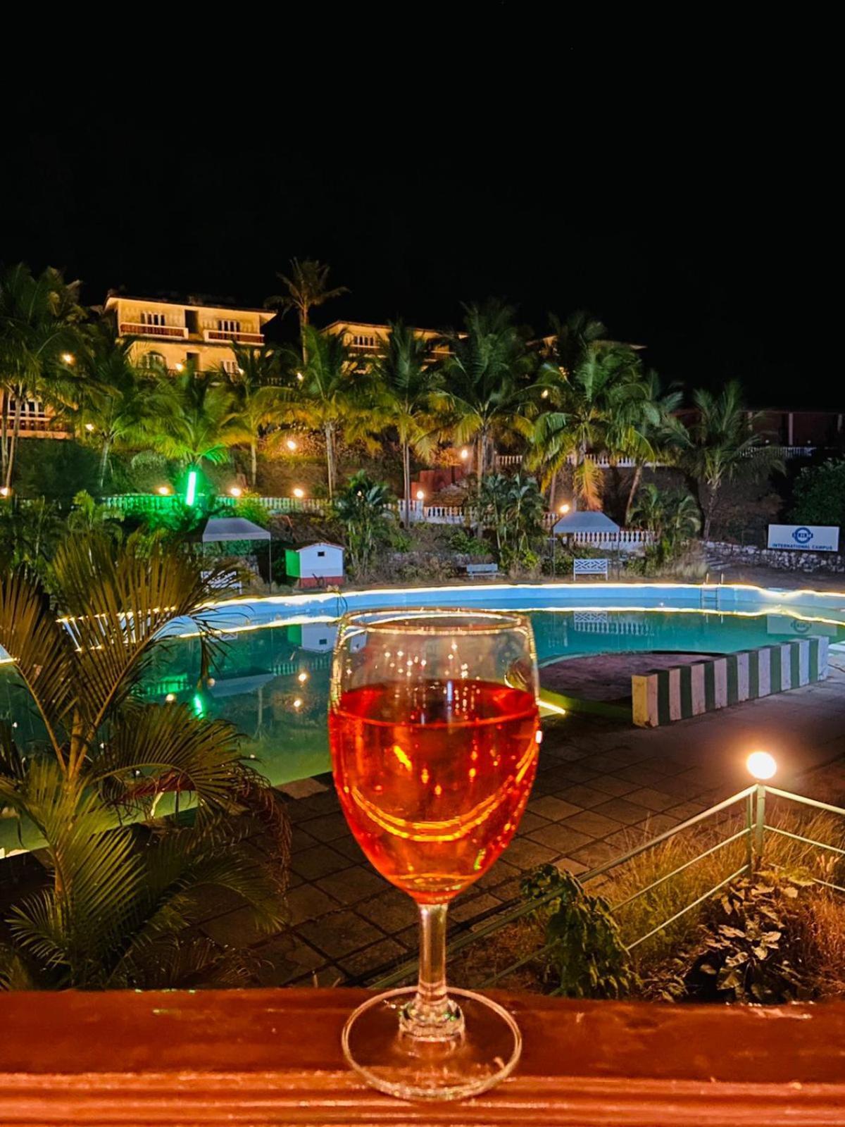 Indismart Woodbourne Resort