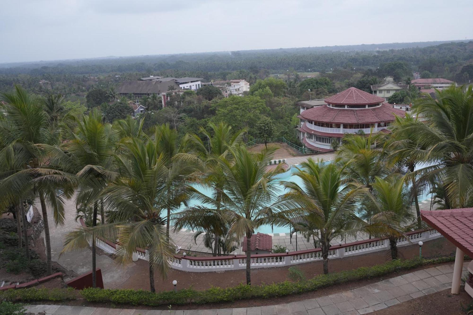 Indismart Woodbourne Resort Madgaon